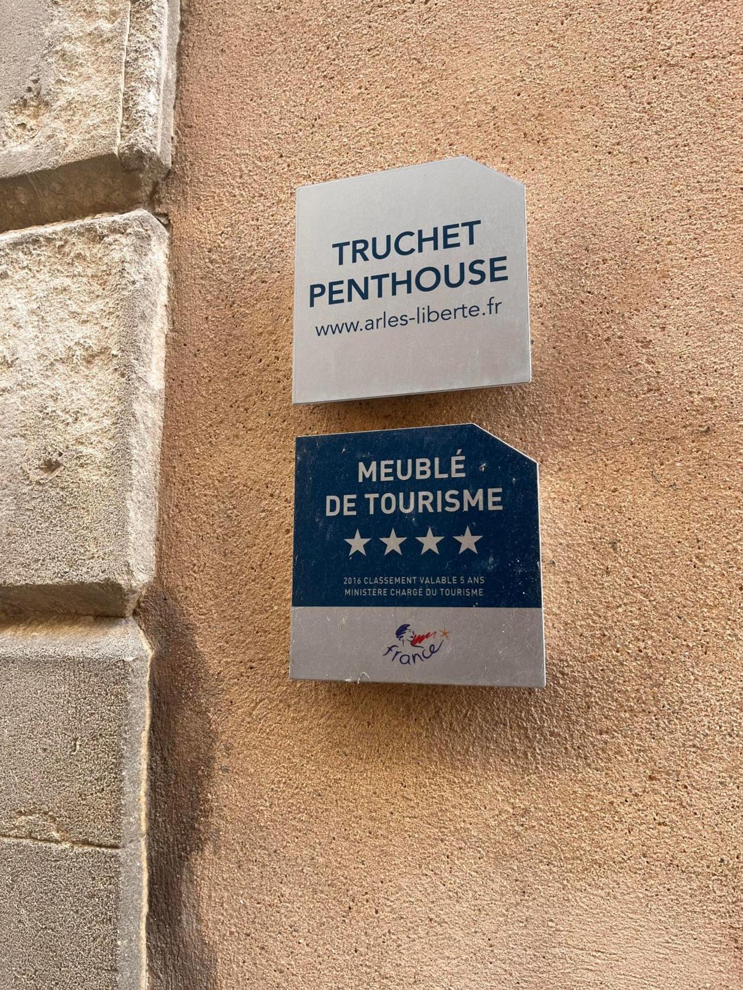 Truchet Penthouse Apartment Arles Exterior photo